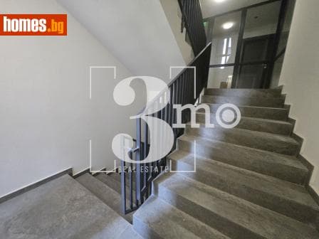 Тристаен, 110m²