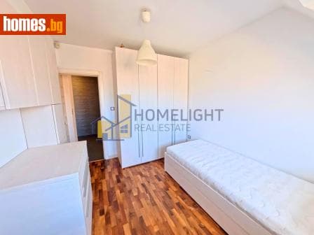 Тристаен, 85m²