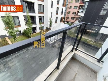 Тристаен, 105m²