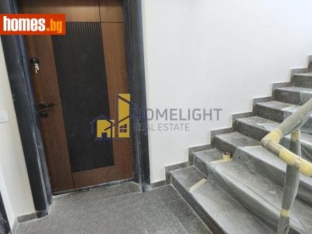 Тристаен, 105m²