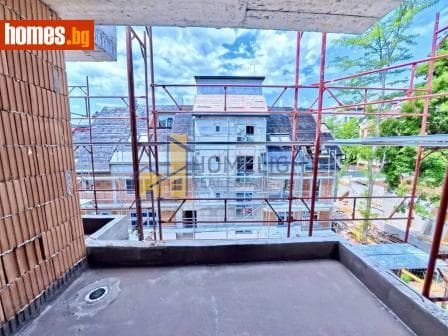 Тристаен, 108m²