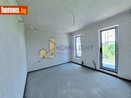 Тристаен, 108m²