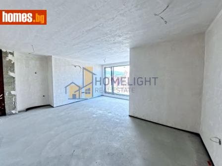 Тристаен, 157m²