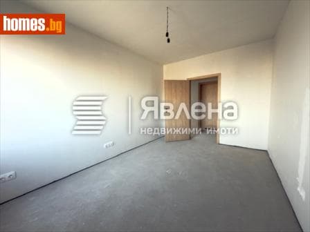 Тристаен, 103m²