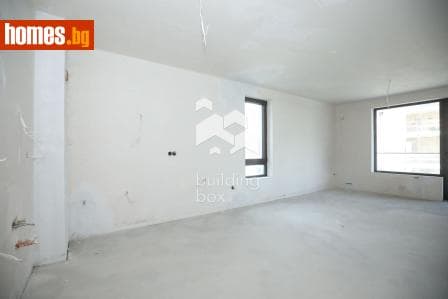 Тристаен, 138m²