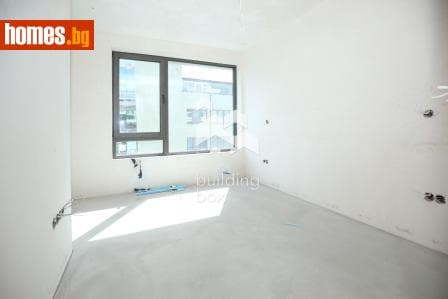 Тристаен, 138m²