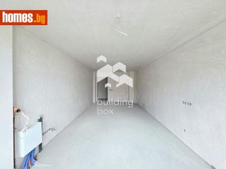 Тристаен, 119m²