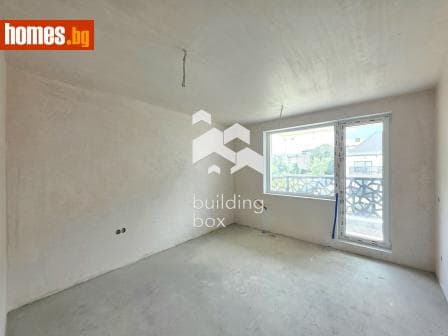 Тристаен, 119m²
