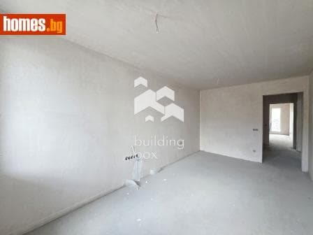 Тристаен, 119m²