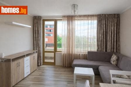 Тристаен, 103m²
