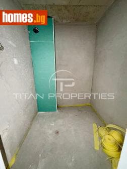Тристаен, 86m²