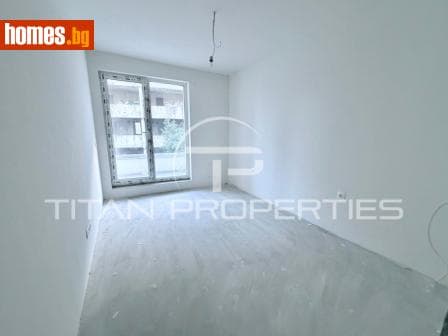 Тристаен, 86m²