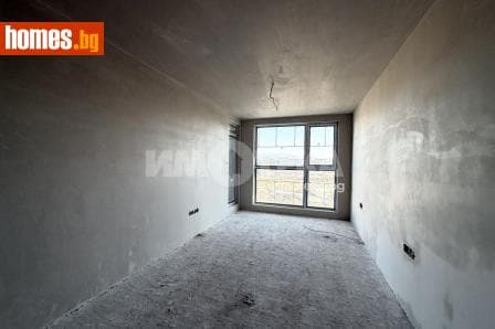 Тристаен, 114m²