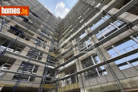 Тристаен, 114m²