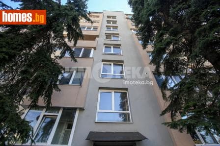 Тристаен, 76m²