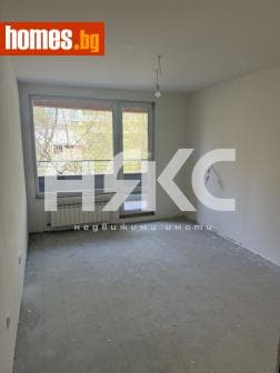Тристаен, 124m²