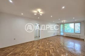 Продава 3-СТАЕН град София, Изток 368 000 € 719 745.44 лв.