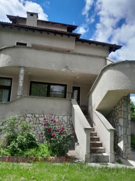 Продава КЪЩА град София, гр. Банкя 500 000 € 977 915.00 лв.