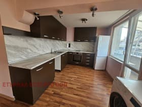 Продава 4-СТАЕН град София, Белите брези 520 000 € 1 017 031.60 лв.