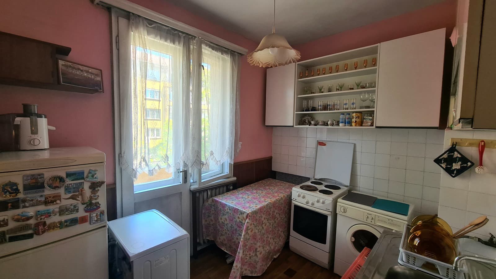 255 000 € 498 736.65 лв.,, Продава 2-СТАЕН, град София, Център