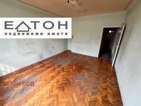 Продава 2-СТАЕН град София, Яворов 298 000 € 582 837.34 лв.