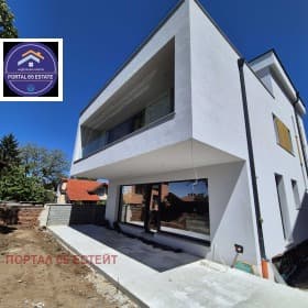 Продава КЪЩА град София, с. Лозен 839 000 € 1 640 941.37 лв.