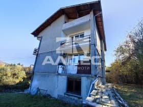Продава КЪЩА град София, с. Кокаляне 440 000 € 860 565.20 лв.