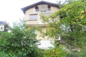 Продава КЪЩА град София, гр. Банкя 200 000 € 391 166.00 лв.