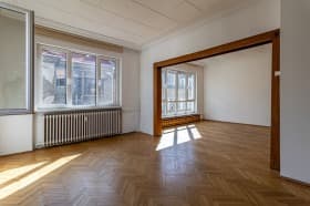 Продава 3-СТАЕН град София, Център 518 900 € 1 014 880.19 лв.