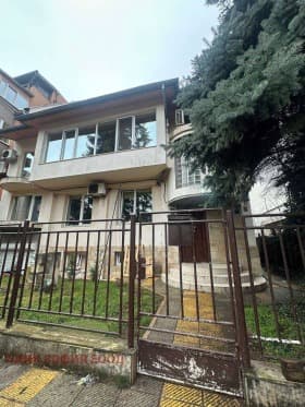 Продава 3-СТАЕН град София, Хаджи Димитър 490 000 € 958 356.70 лв.