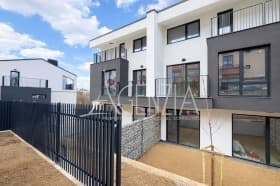 Продава КЪЩА град София, Бояна 516 000 € 1 009 208.28 лв. Цената е без ДДС