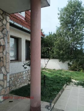 Продава КЪЩА град София, гр. Банкя 600 000 € 1 173 498.00 лв.