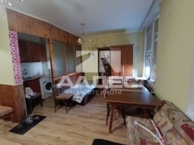 Продава 2-СТАЕН град София, Надежда 4 128 850 € 252 008.70 лв.