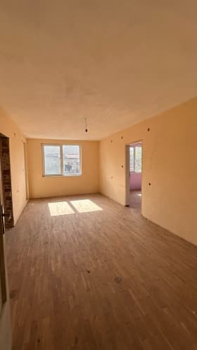 Продава ЕТАЖ ОТ КЪЩА град София, с. Казичене 199 000 € 389 210.17 лв.