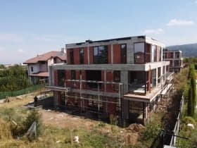 Продава 3-СТАЕН град София, с. Панчарево 293 500 € 574 036.11 лв.