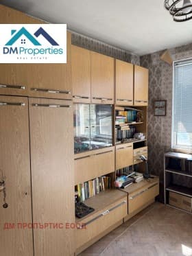 Продава 3-СТАЕН град София, Изток 279 900 € 547 436.82 лв.