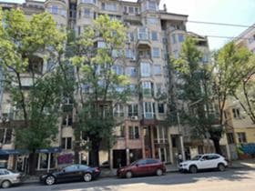 Продава 1-СТАЕН град София, Оборище 194 000 € 379 431.02 лв.