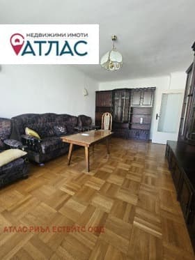 Продава 3-СТАЕН град София, Изток 255 000 € 498 736.65 лв.