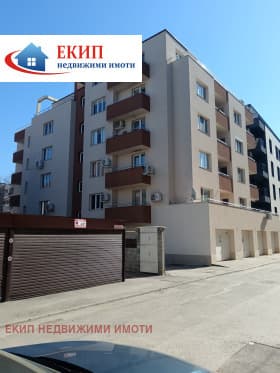 Продава 2-СТАЕН град София, Дружба 1 179 900 € 351 853.82 лв.