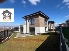 Продава КЪЩА град София, в.з.Киноцентъра 899 000 € 1 758 291.17 лв.