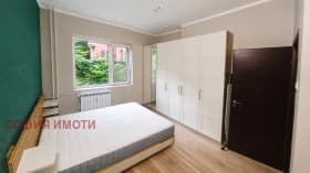 Продава 2-СТАЕН град София, Център 295 000 € 576 969.85 лв.