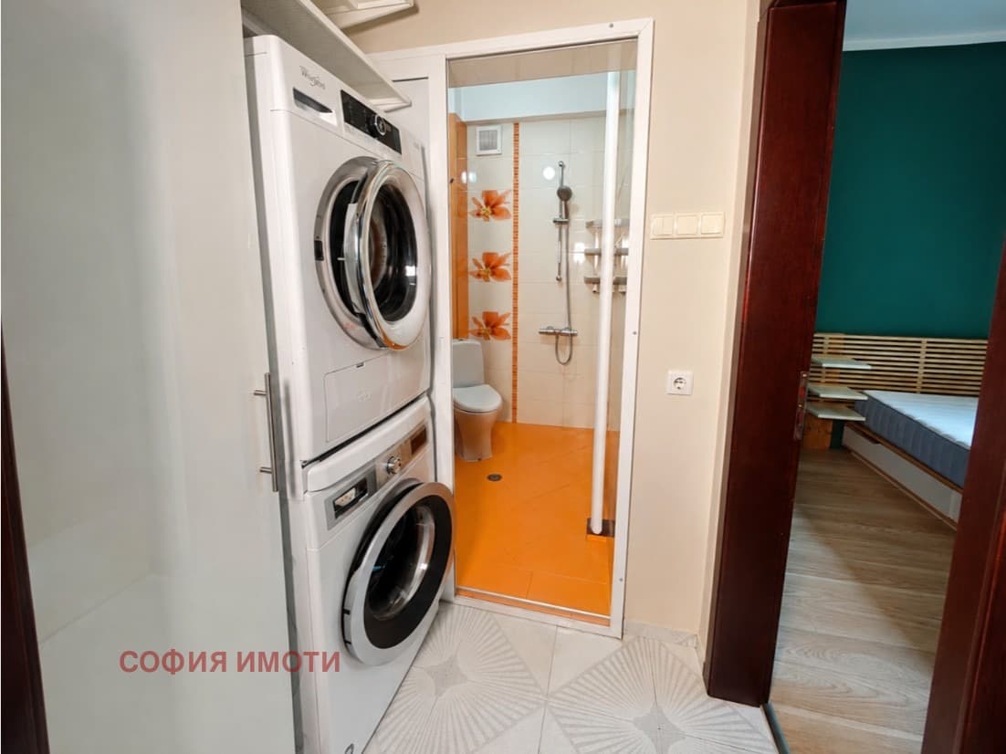 295 000 € 576 969.85 лв.,, Продава 2-СТАЕН, град София, Център