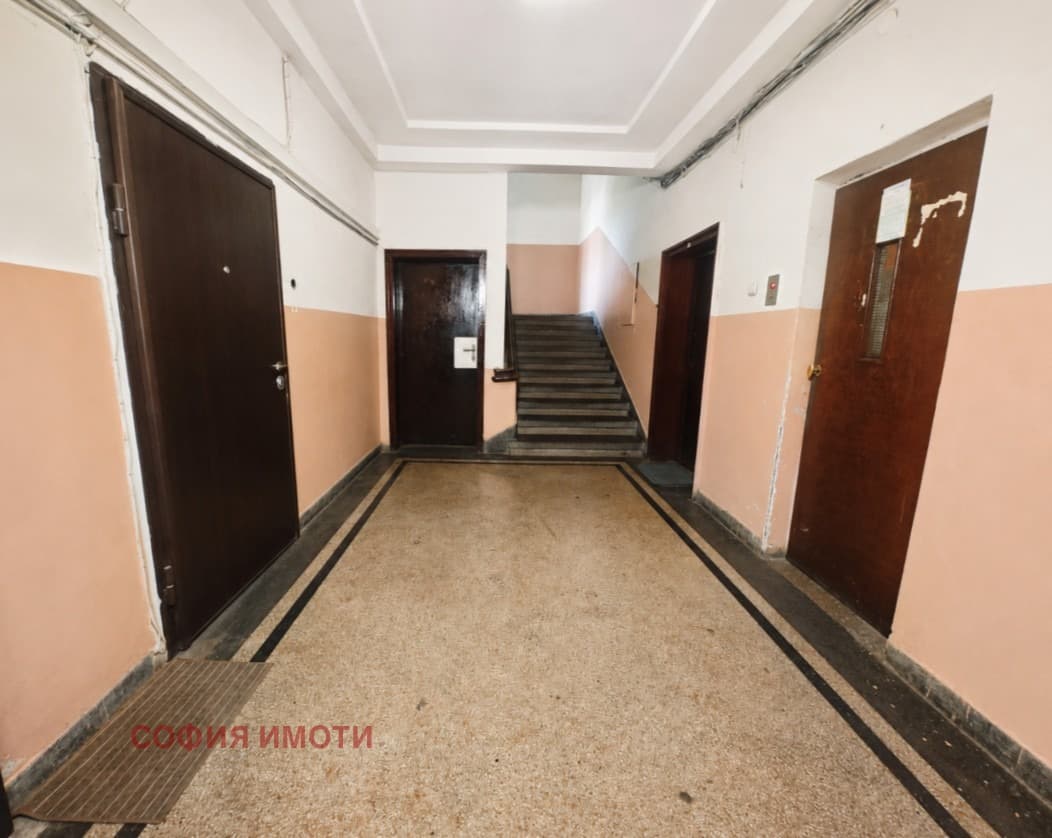 295 000 € 576 969.85 лв.,, Продава 2-СТАЕН, град София, Център