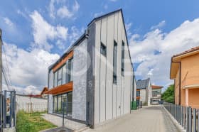 Продава КЪЩА град София, Горубляне 490 000 € 958 356.70 лв.