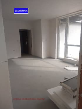 Продава 2-СТАЕН град София, Карпузица 135 000 € 264 037.05 лв.