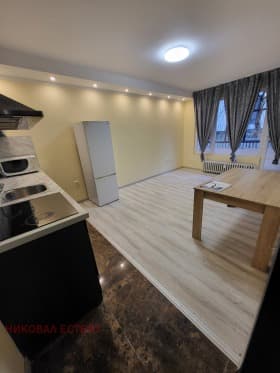 Продава 3-СТАЕН град София, Център 284 999 € 557 409.59 лв.