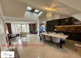 Продава 2-СТАЕН град София, Лозенец 368 000 € 719 745.44 лв.