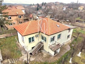 Продава КЪЩА град София, гр. Банкя 330 000 € 645 423.90 лв.