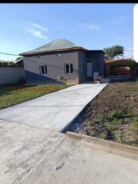 Продава КЪЩА град София, с. Волуяк 260 000 € 508 515.80 лв.