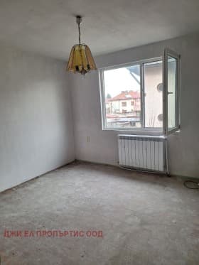 Продава КЪЩА град София, с. Мрамор 340 000 € 664 982.20 лв.